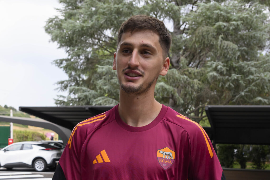 kumbulla AS Roma Training Camp