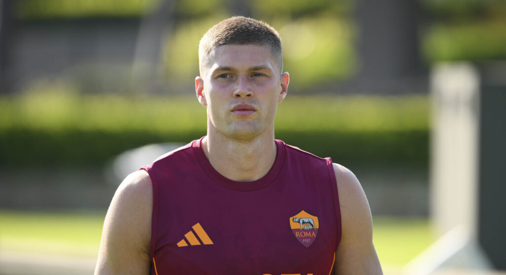 dovbyk AS Roma Training Camp