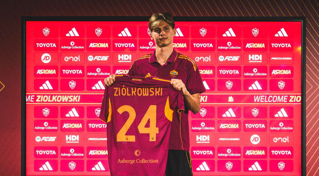AS Roma Unveil New Signing Jan Ziolkowki