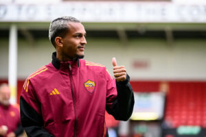 Wesley Aston Villa Roma