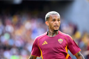 Wesley Lens Roma