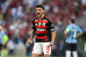 de arrascaeta Flamengo v Gremio - Brasileirao 2025