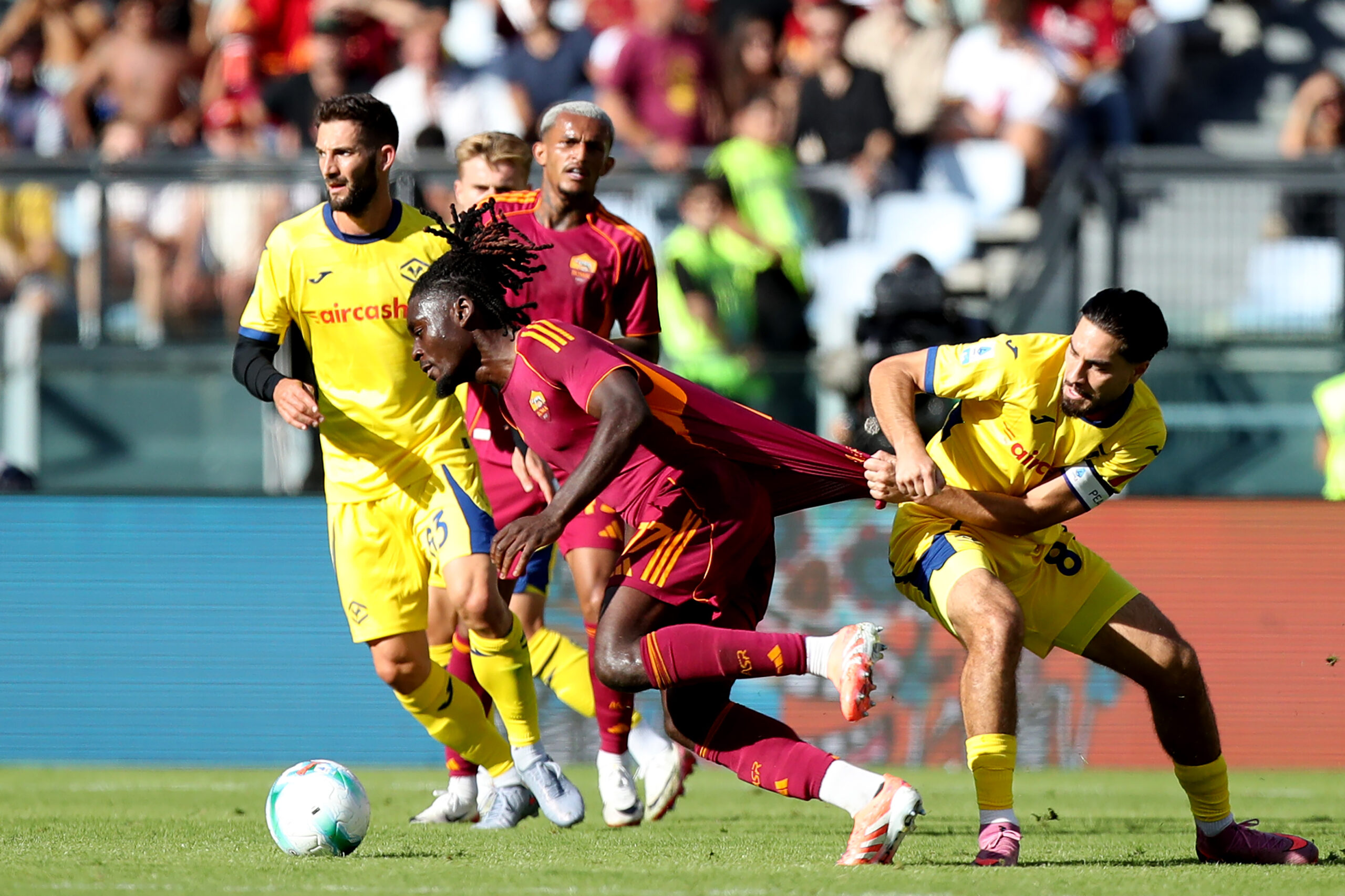 Manu Koné AS Roma v Hellas Verona FC - Serie A