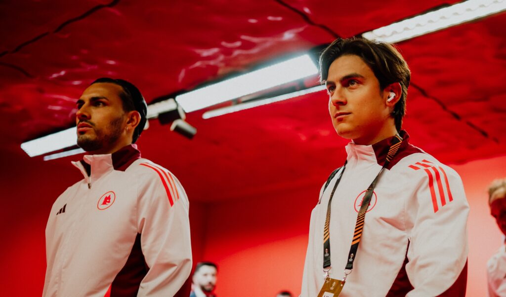 dybala paredes Athletic Club v AS Roma - UEFA Europa League 2024/25 Round of 16 Second Leg