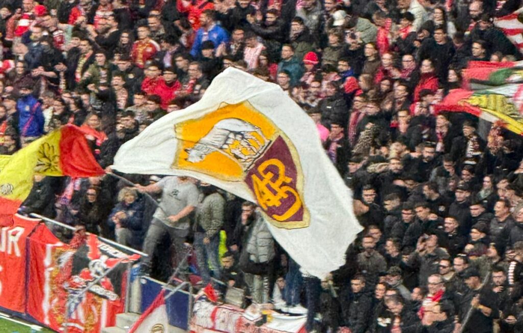 tifosi atletico bandiera roma