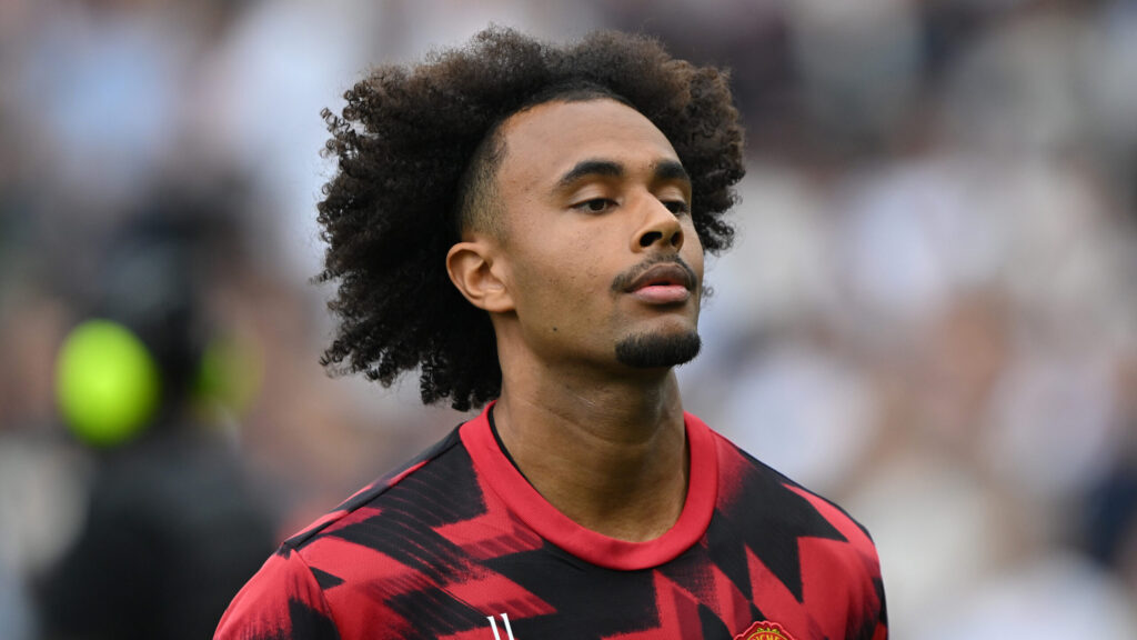zirkzee Fulham v Manchester United - Premier League