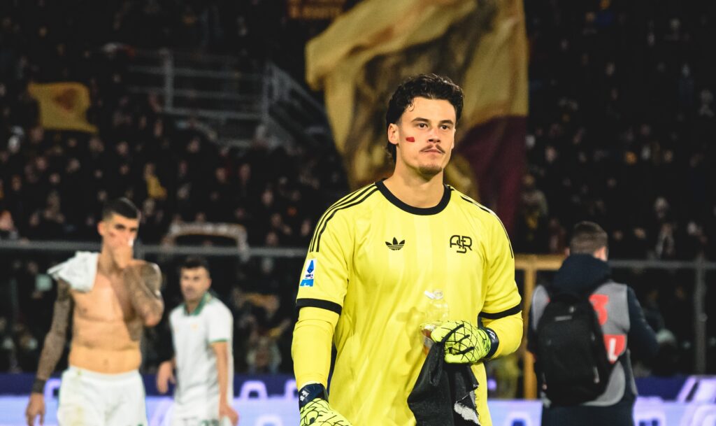 svilar US Cremonese v AS Roma - Serie A