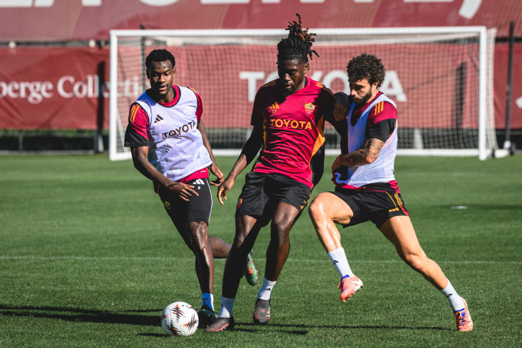 koné AS Roma Training Session