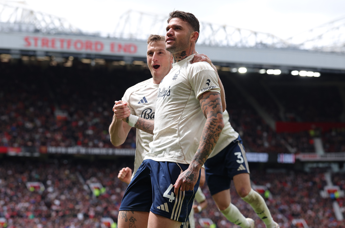 Manchester United v Nottingham Forest - Premier League