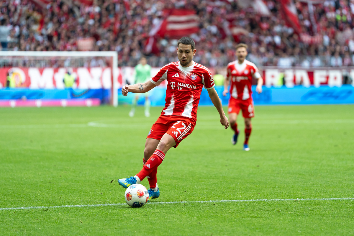 FC Bayern München v VfB Stuttgart - Bundesliga