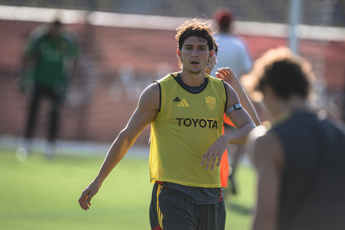 Balerdi AS Roma Training Session