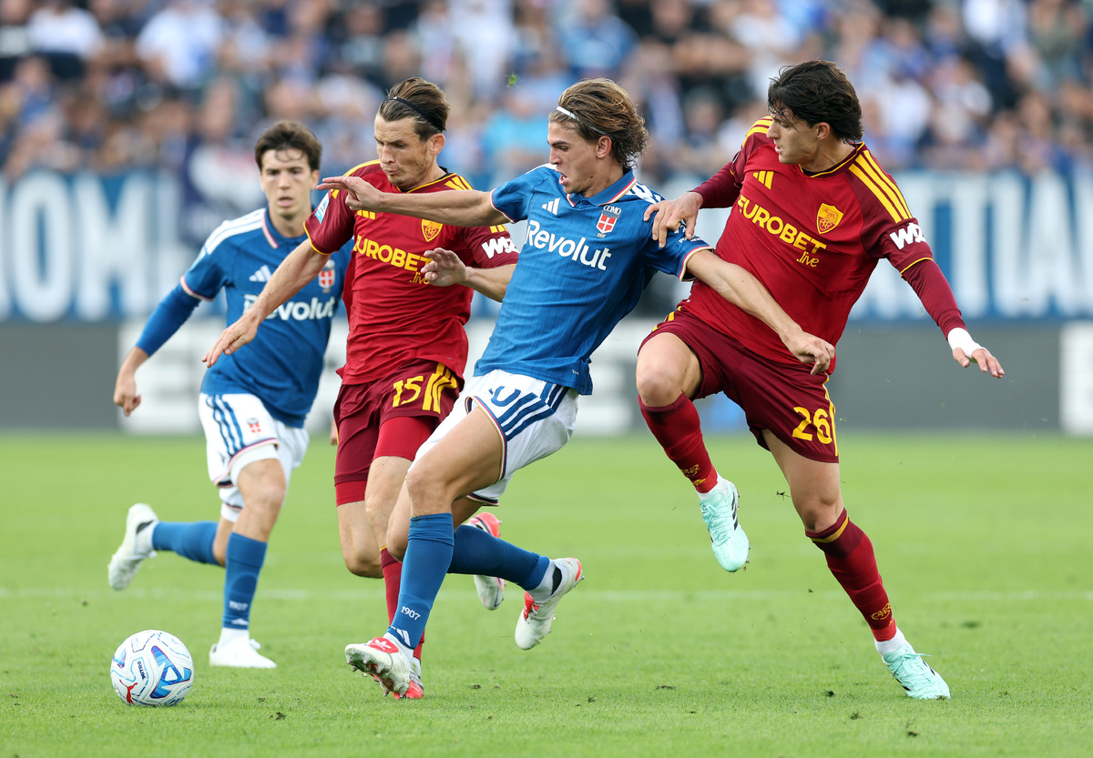nico paz Como 1907 v AS Roma - Serie A 2026/27
