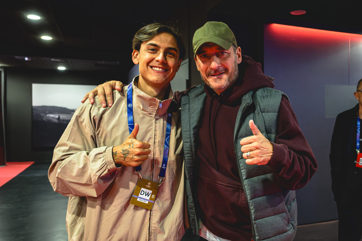 Totti Dybala Roma Slovan