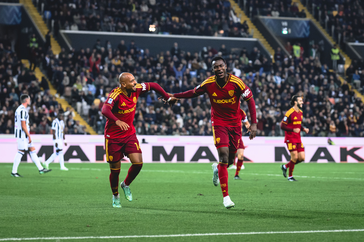 Ndicka Malen Udinese Calcio v AS Roma