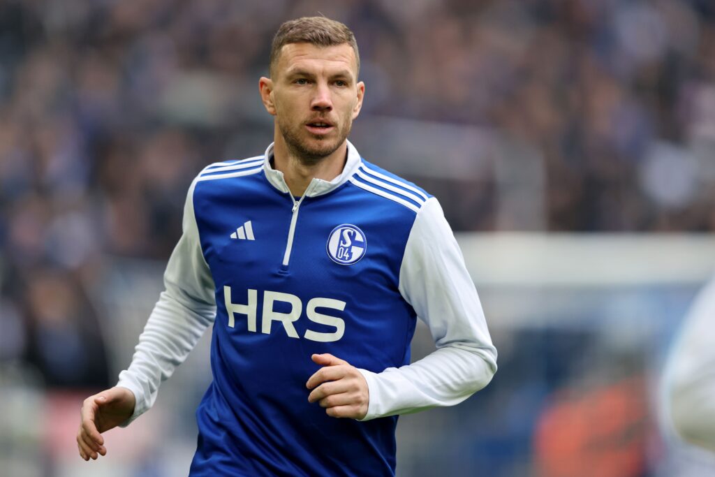 FC Schalke 04 v 1. FC Kaiserslautern - 2. Bundesliga