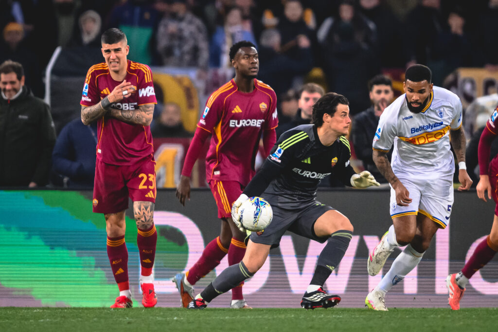 Svilar Ndicka Mancini AS Roma v US Lecce - Serie A