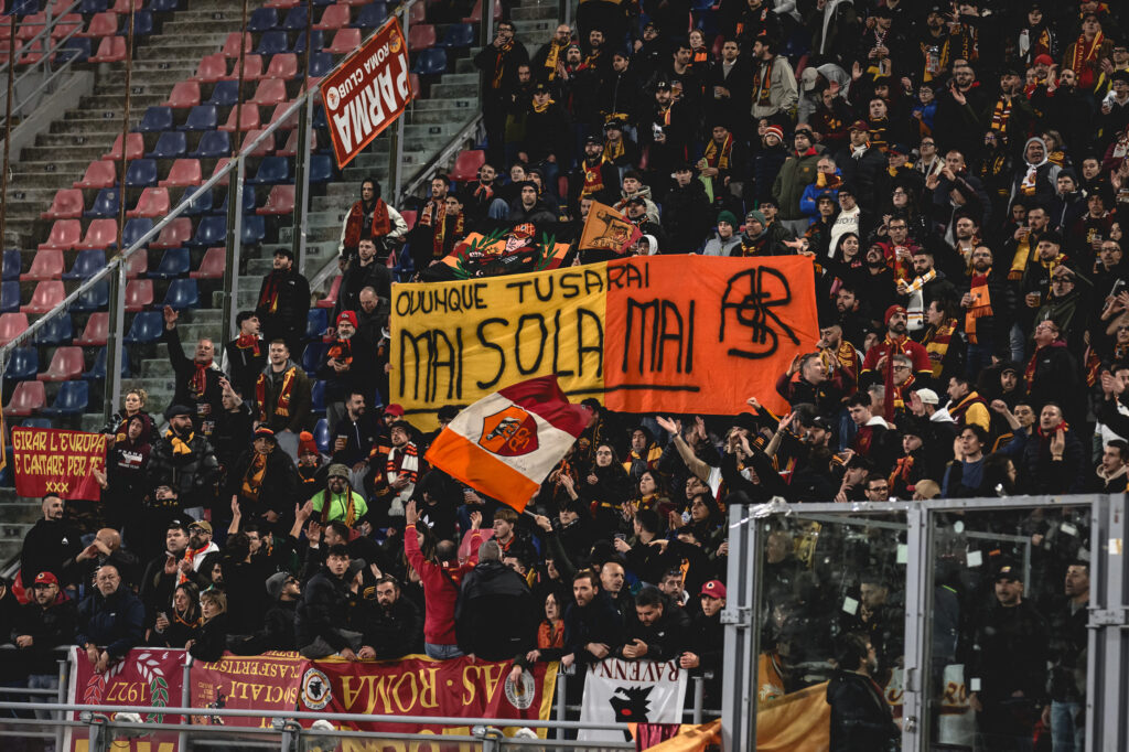 settore ospiti tifosi Bologna FC 1909 v AS Roma - UEFA Europa League 2025/26 Round of 16 First Leg