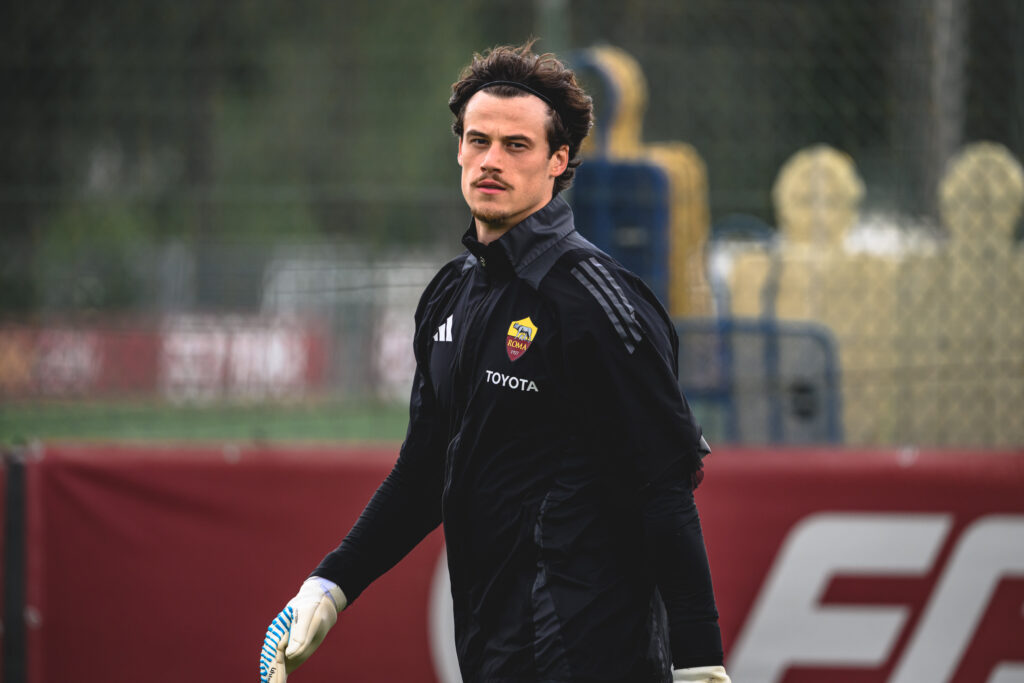 svilar AS Roma Training Session