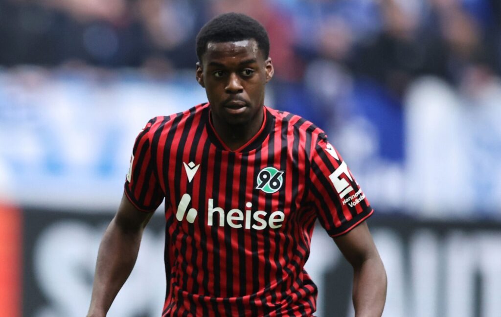 Aseko FC Schalke 04 v Hannover 96 - 2. Bundesliga